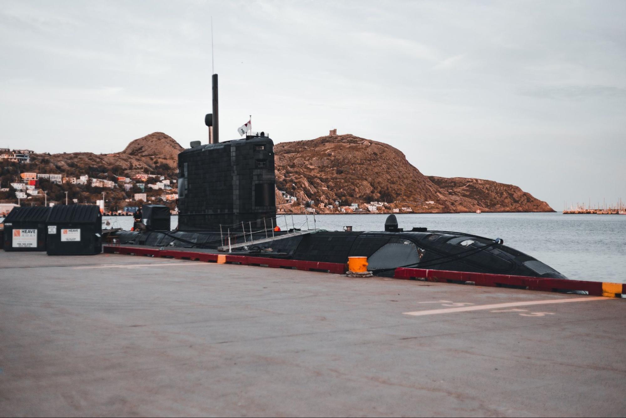 Unmanned Submarine Hunter
